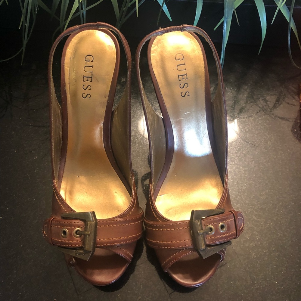 Guess brown sling back 👠
